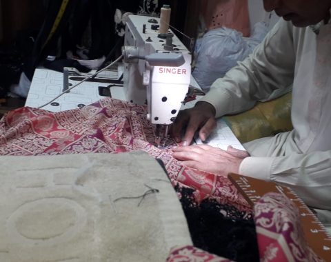 Ayesha rug  ladies tailor in Talwar chowk Bahria Town Lahore